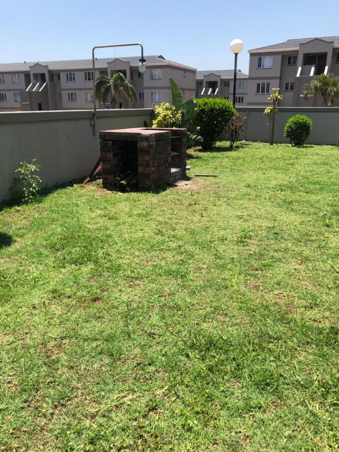 Summer Sands - Durban North Beach Accommodation Exterior foto